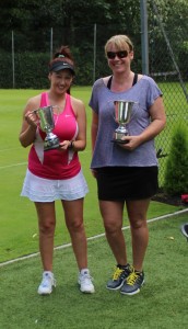 Lisa Edwards and Vicky Size Ladies Doubles Champions 2016